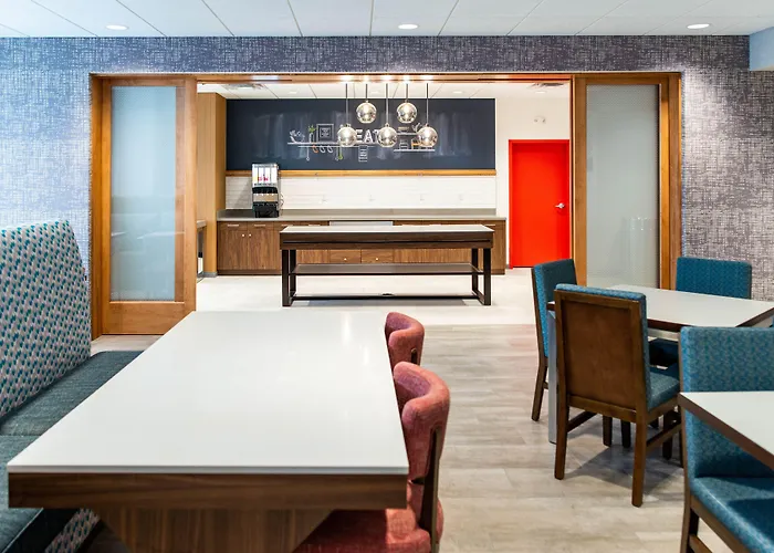 Hampton Il, Il 3* Paris
